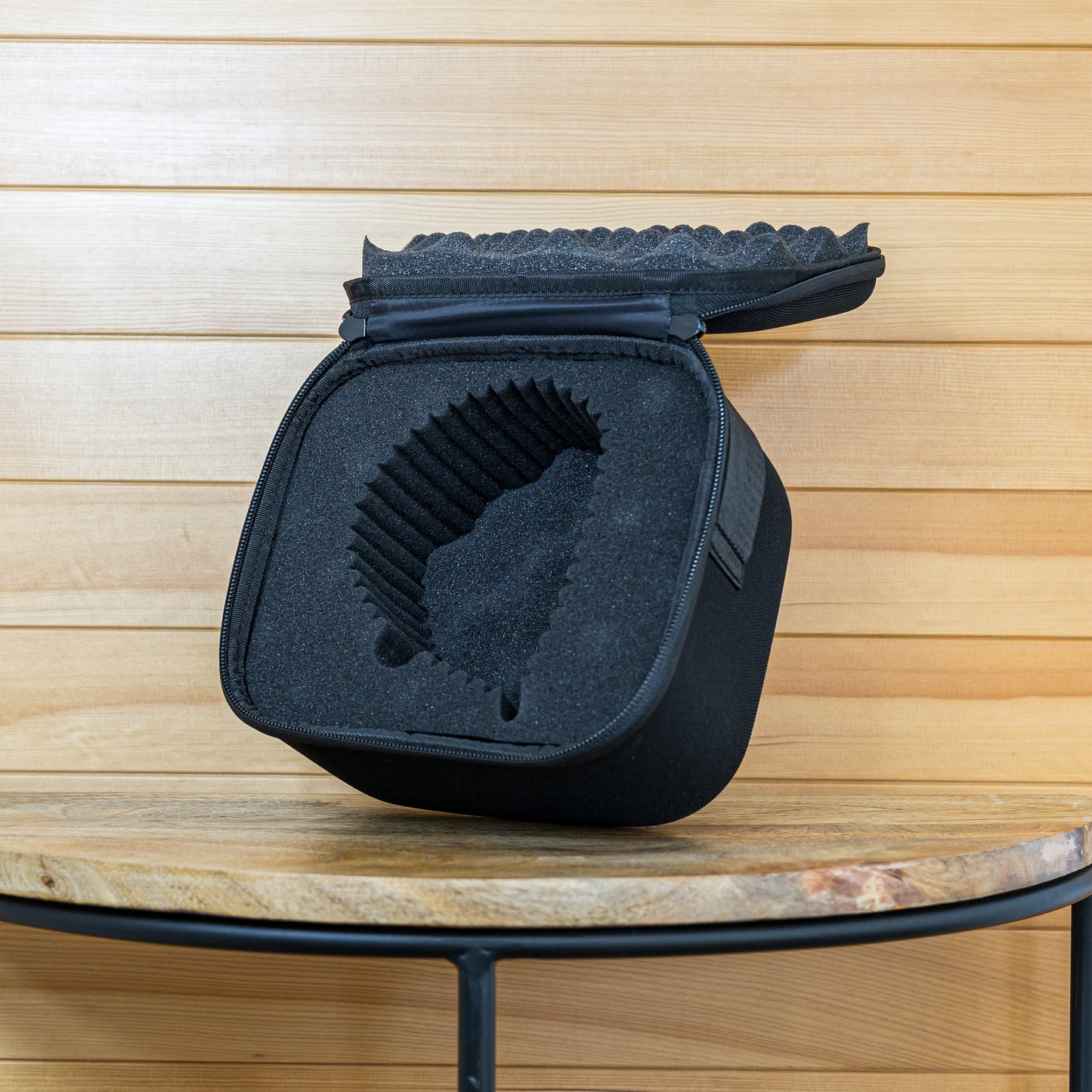 Cloth - Black Single Driver